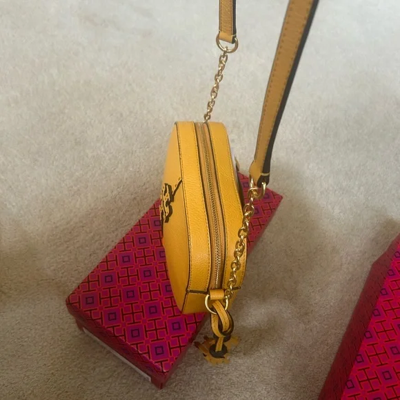 Tory Burch Yellow Crossbody Bag - Picture 2 of 4